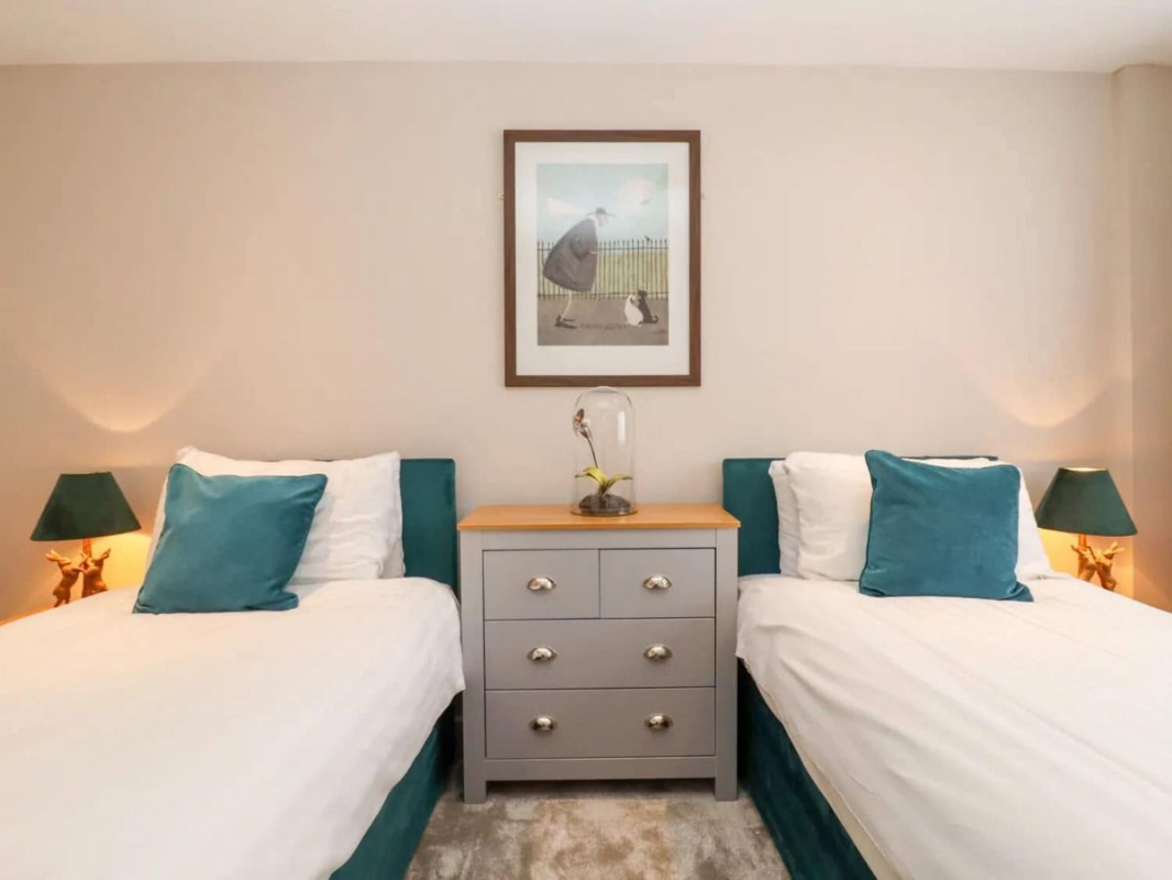 Gallery Item 6 for Pettifers Hotel