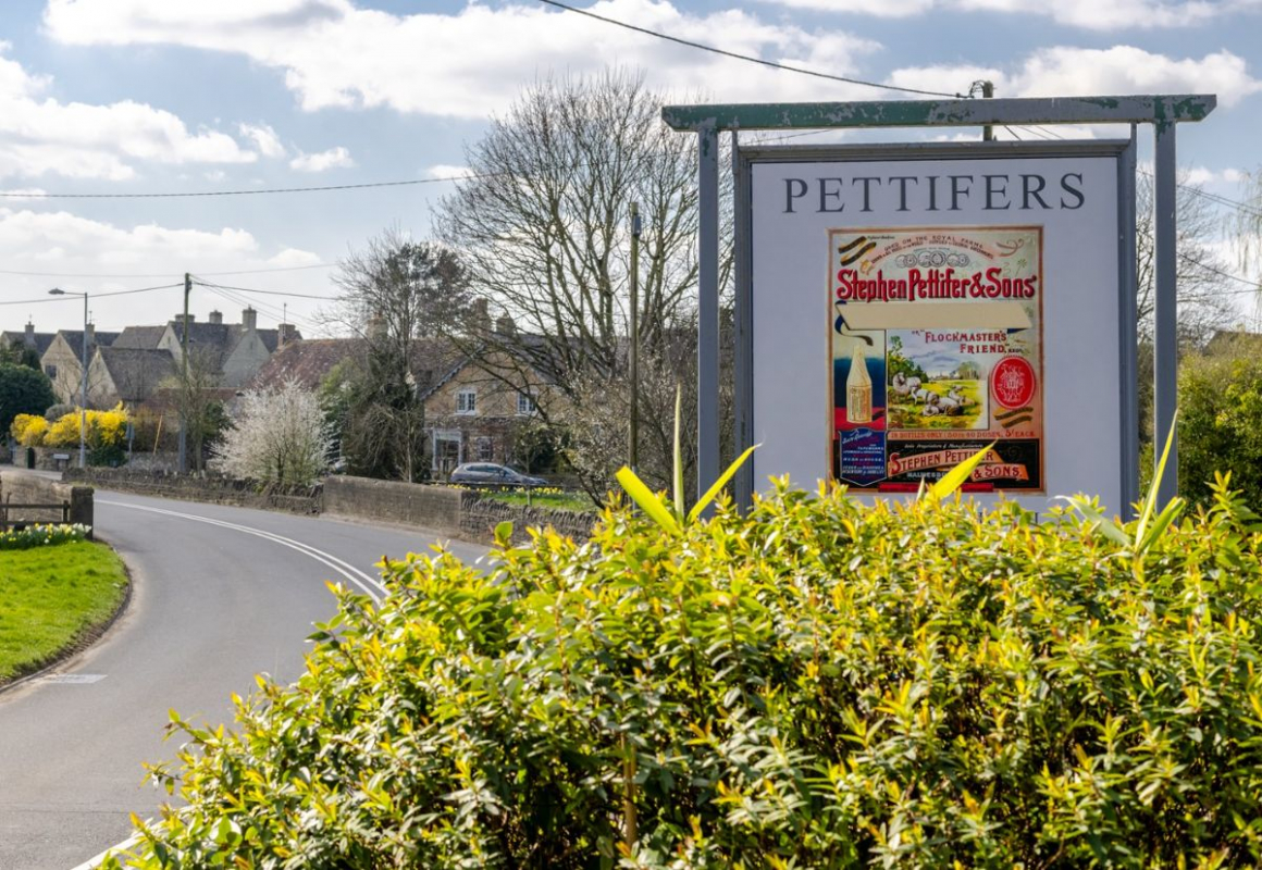 Gallery Item 3 for Pettifers Hotel