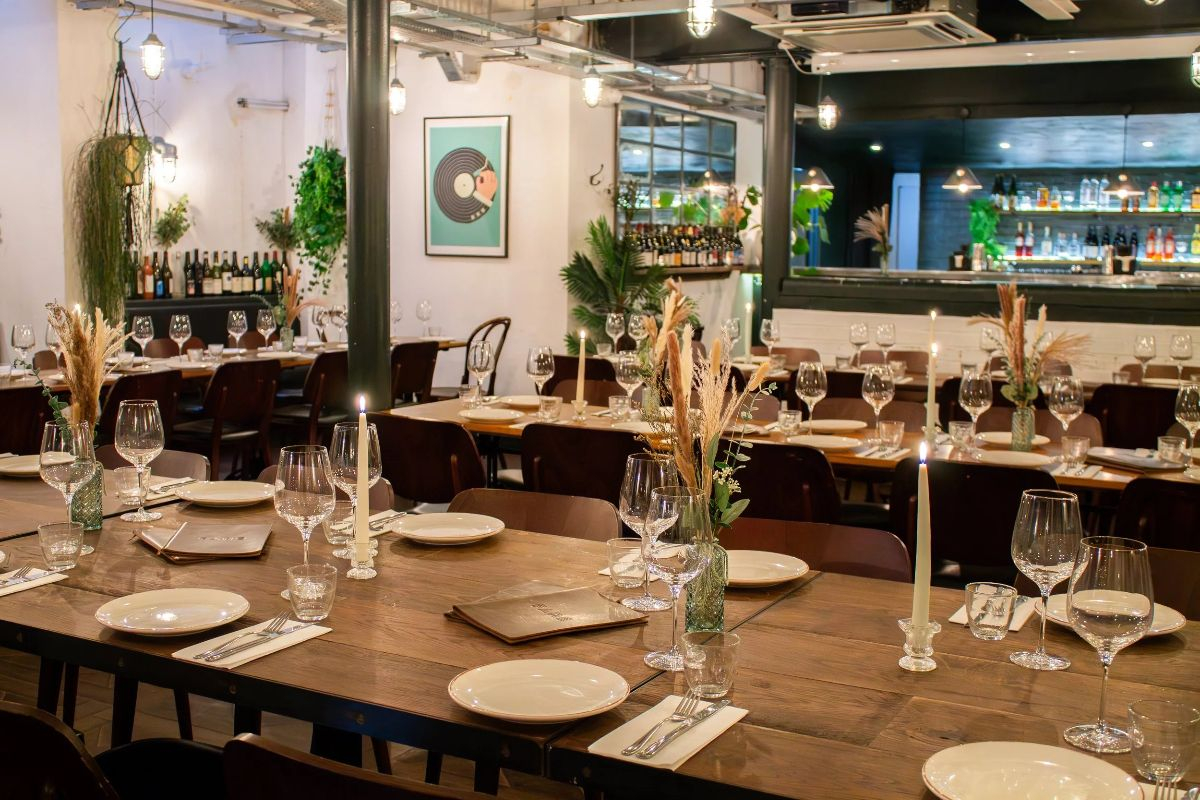 Gallery Item 105 for Fare Restaurant + Bar