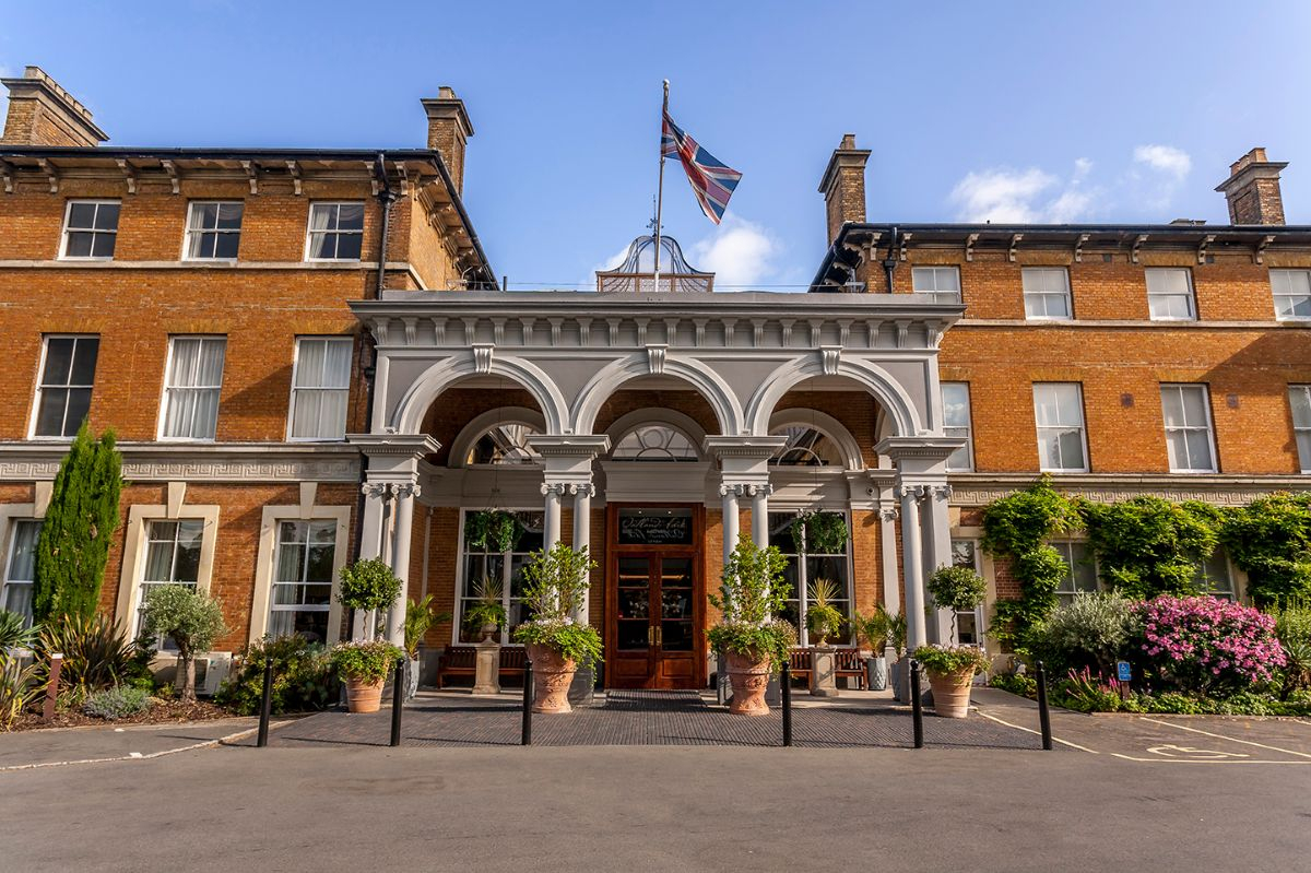 Gallery Item 1 for Oatlands Park Hotel