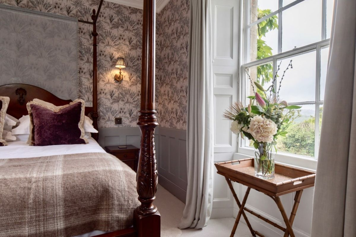 Gallery Item 11 for Burleigh Court Cotswolds