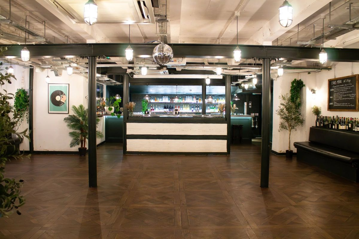 Gallery Item 77 for Fare Restaurant + Bar