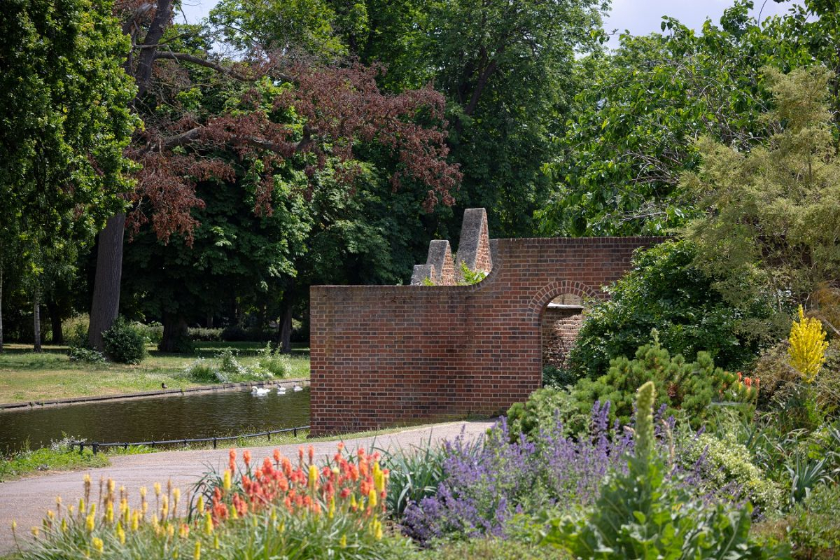 Gallery Item 9 for Valentines Mansion & Gardens