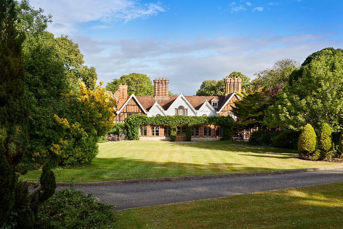 Gallery Item 2 for Macdonald Alveston Manor