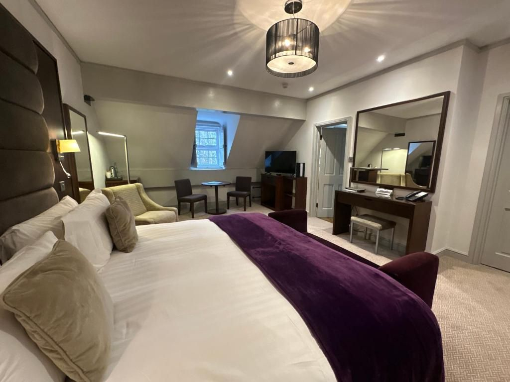 Gallery Item 4 for Nunsmere Hall