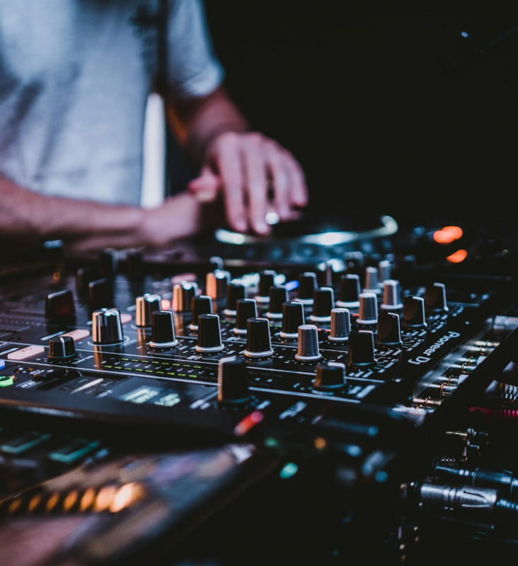 Gallery Item 9 for The Light Bar & Dining