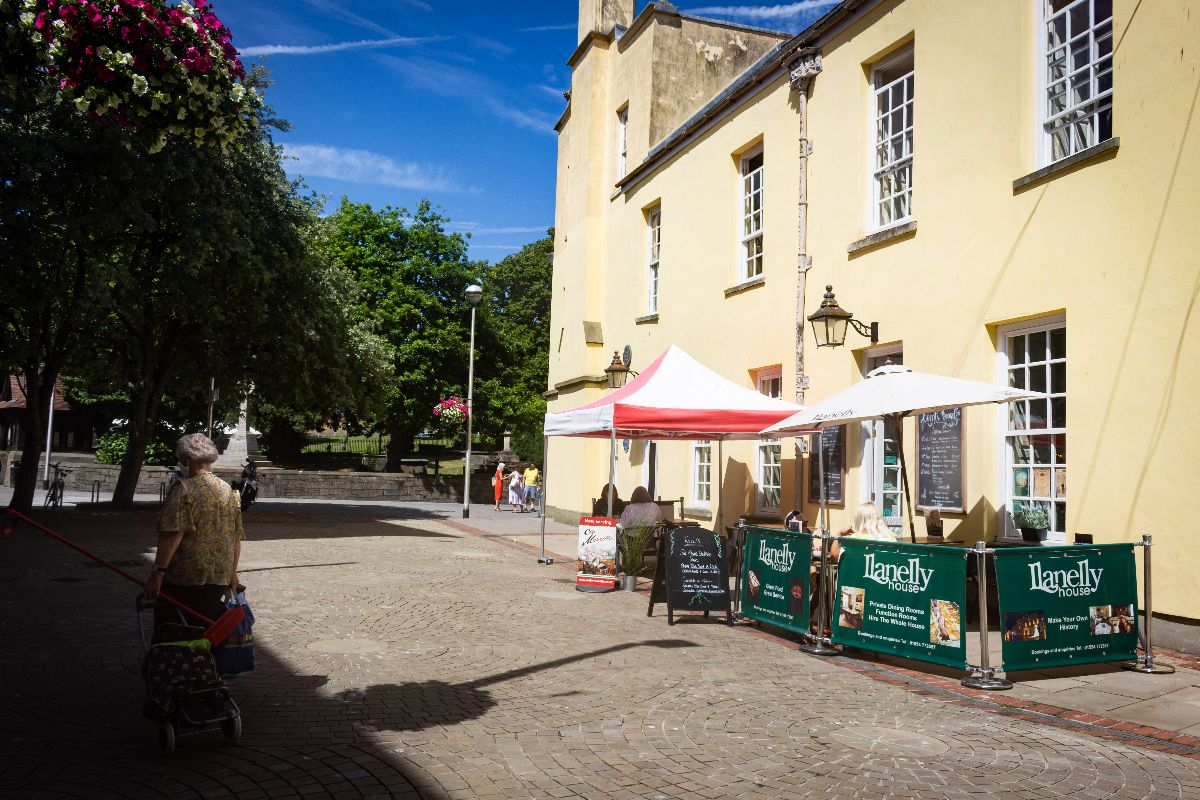 Gallery Item 3 for Plas Llanelly House