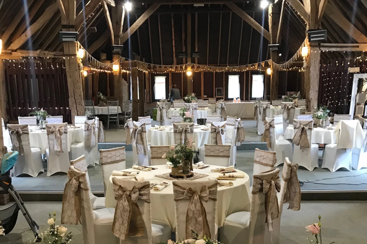 Gallery Item 1 for Farthingloe Barn