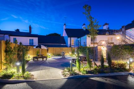 Gallery Item 4 for The Three Salmons Hotel