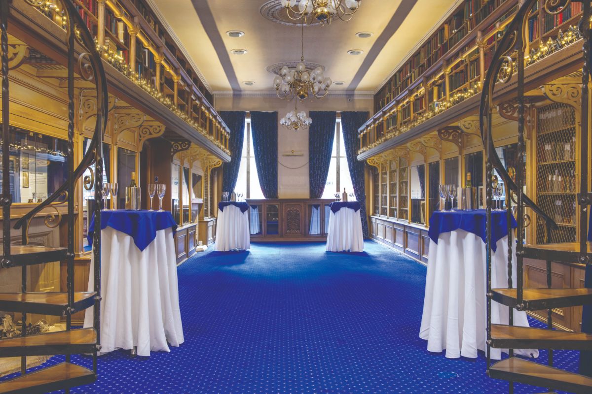 Gallery Item 5 for 1599 at the Royal College