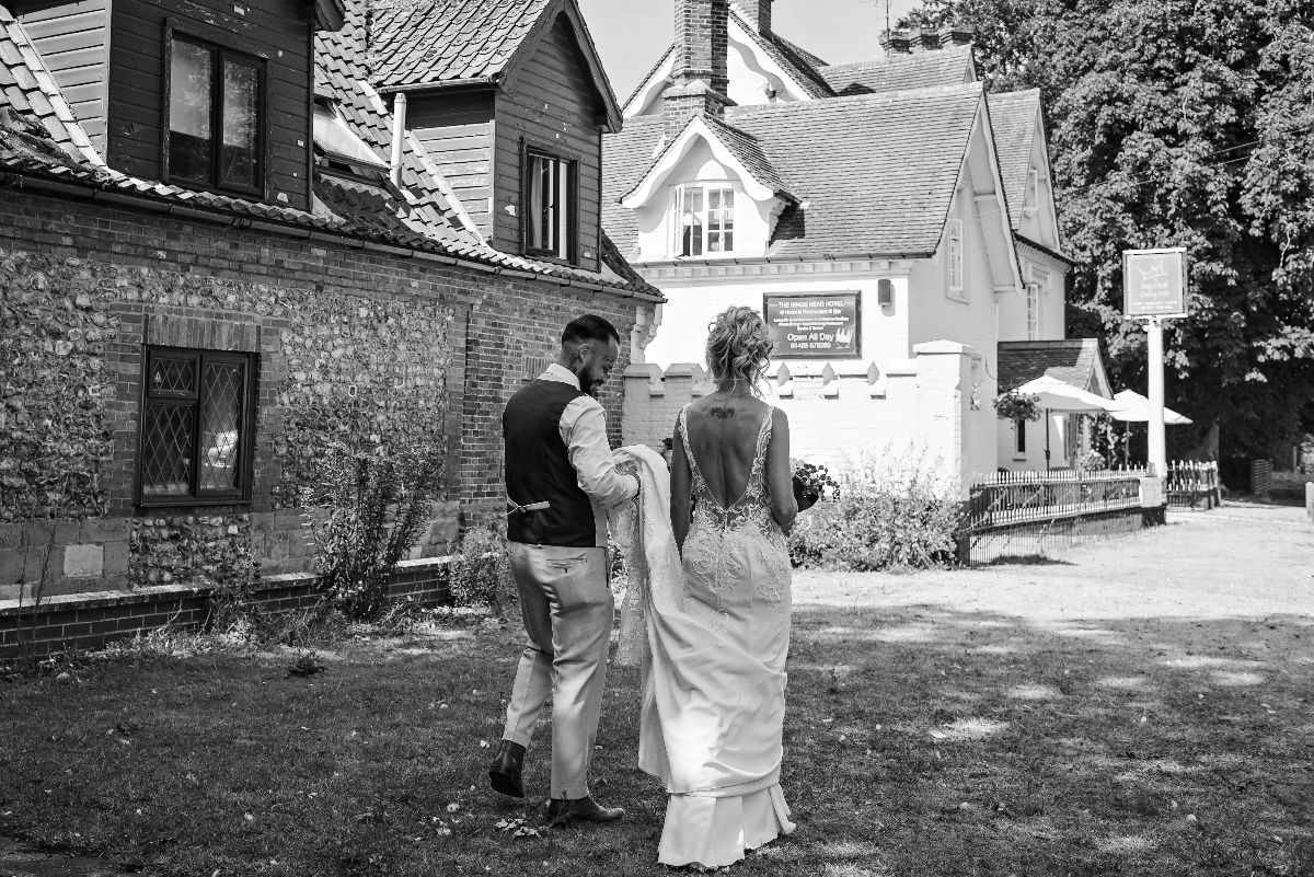 Gallery Item 3 for Kings of Norfolk Country Weddings
