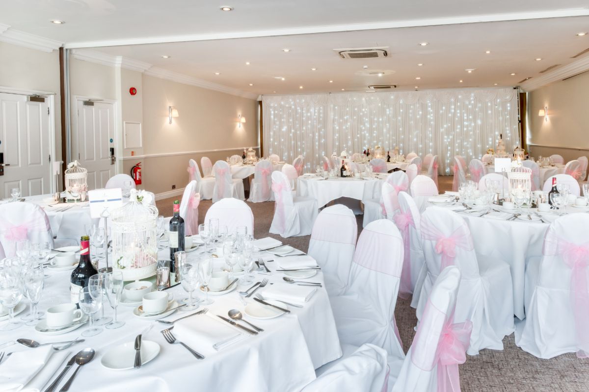 Gallery Item 8 for Pinewood Hotel