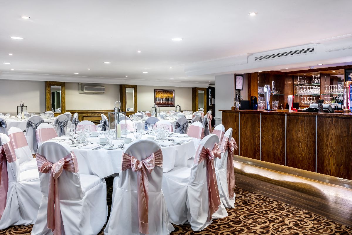 Gallery Item 6 for Pinewood Hotel