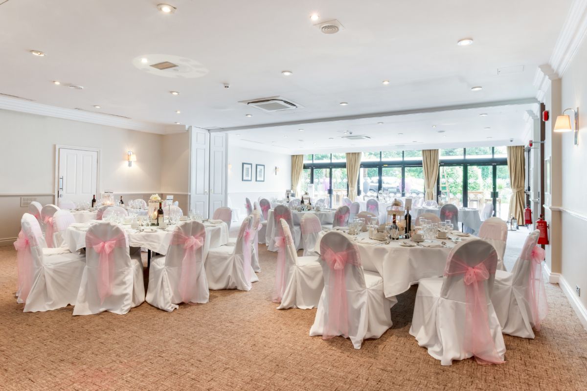 Gallery Item 6 for Pinewood Hotel
