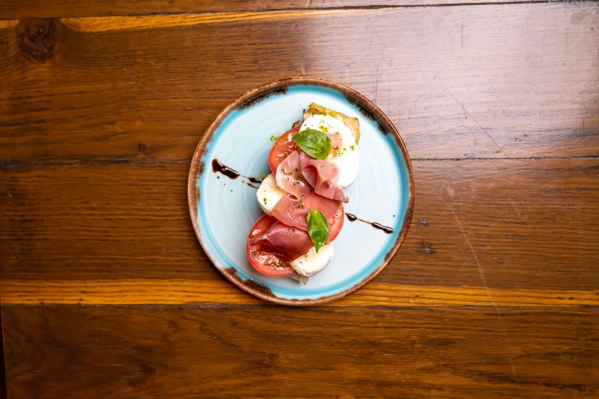 Eat Gallery Item 10 for Fare Restaurant + Bar